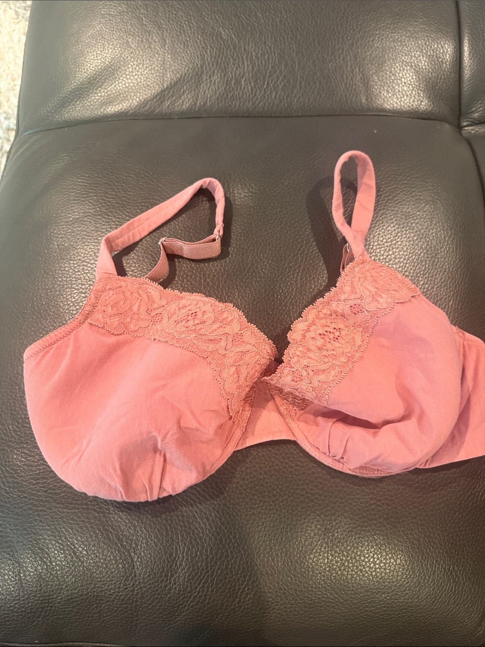Intimisimmi Lace-Trim Underwire Bra in Dusty Rose 36D